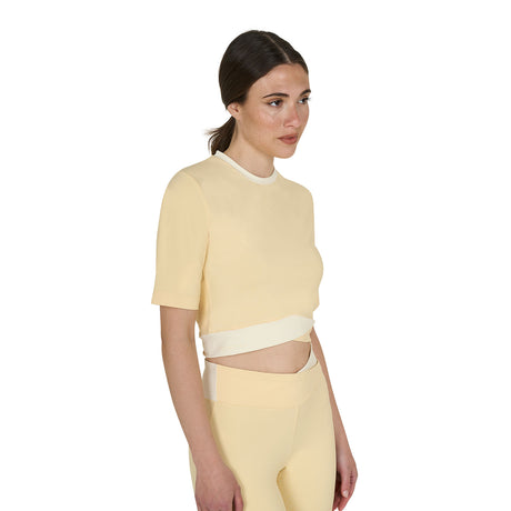 SUNLIGHT (13-0822)/ANTIQUE WHITE (11-0105)